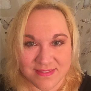 Meet your Posher, Joye